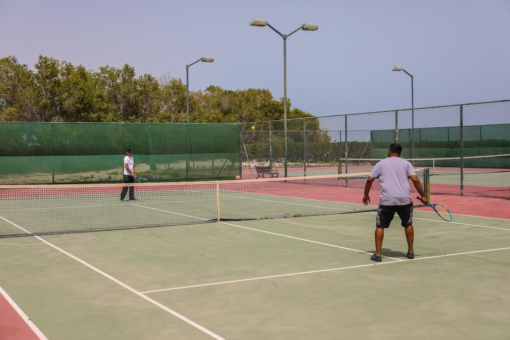 Dhafra Beach Hotel - Pet Friendly Jebel Dhanna Exterior foto